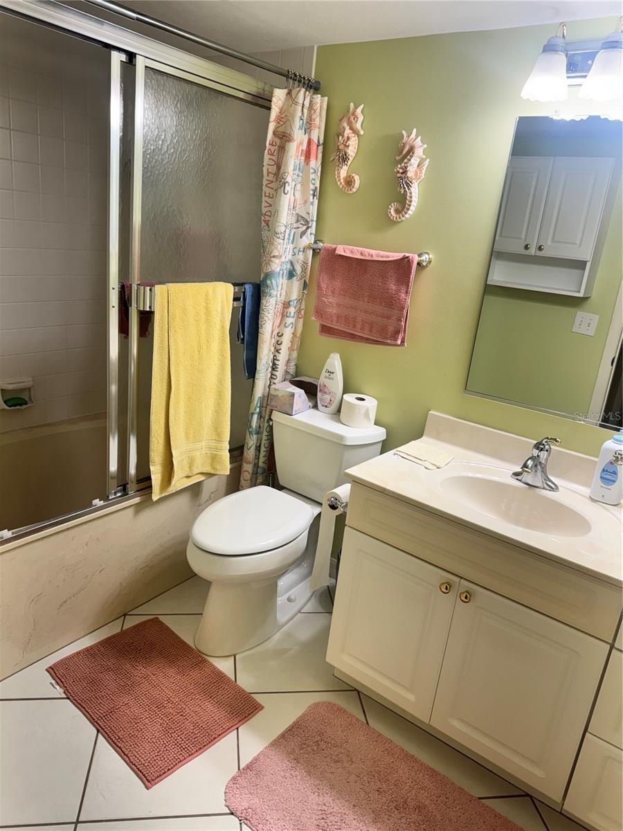 Image 24 of 47 For 23465 Harborview Road 824