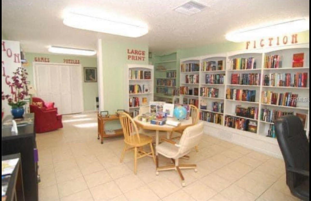 Image 32 of 47 For 23465 Harborview Road 824