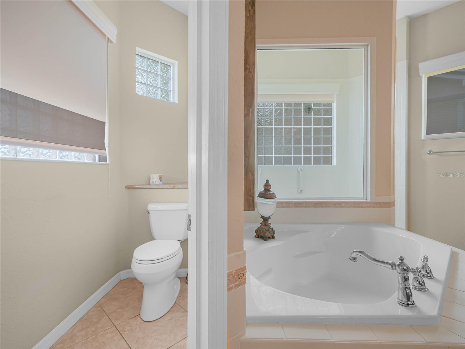 Image 16 of 69 For 4004 Sable Loop Drive