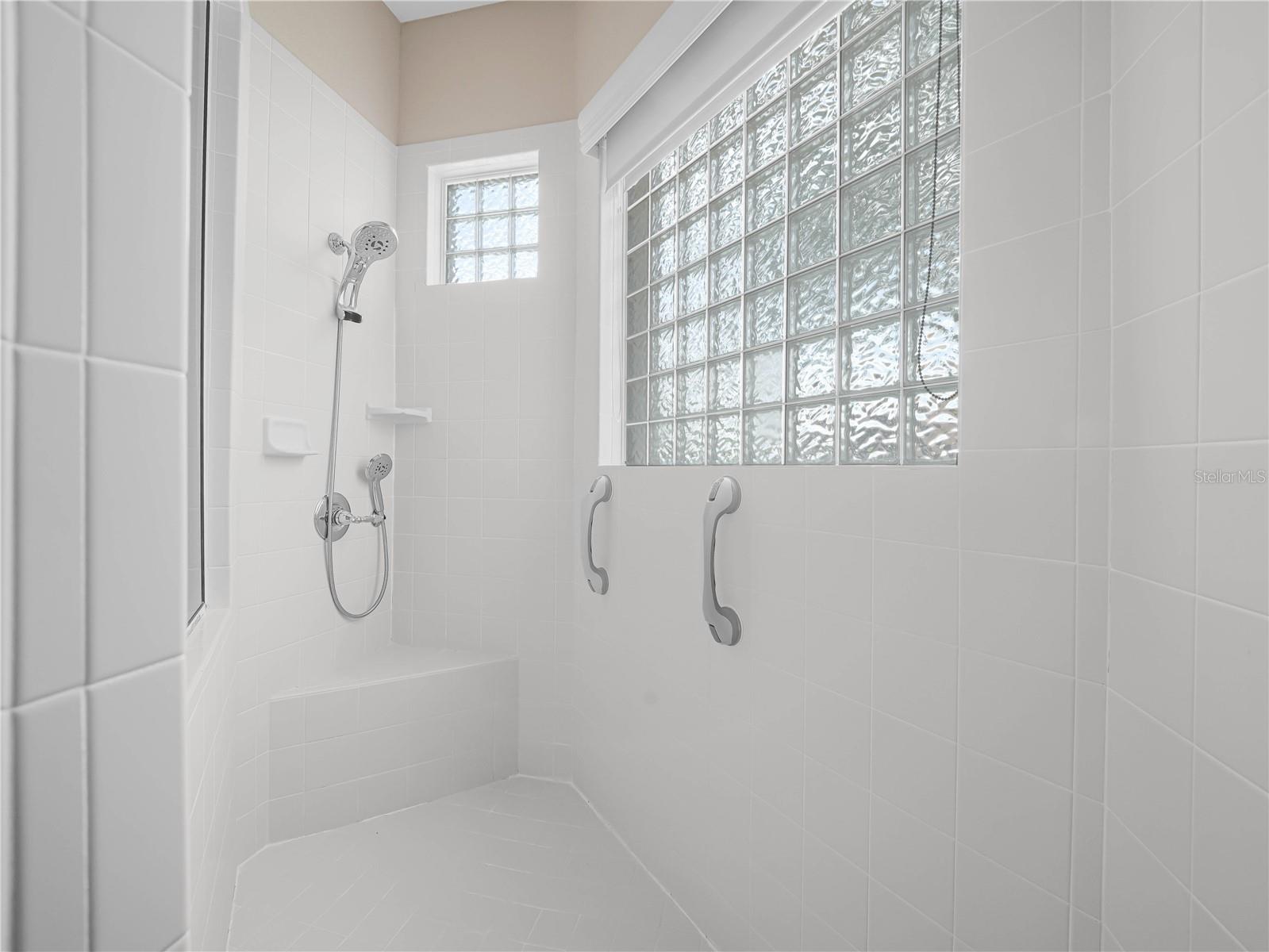Image 17 of 69 For 4004 Sable Loop Drive