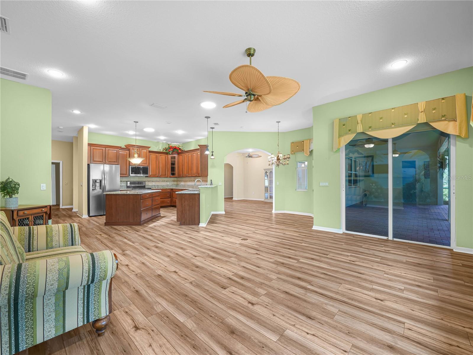 Image 20 of 69 For 4004 Sable Loop Drive