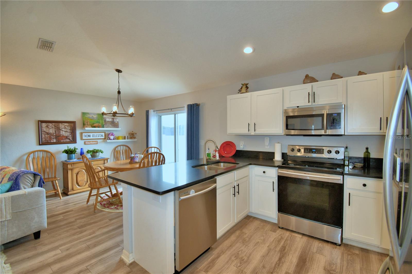 Image 10 of 28 For 879 Orleans Drive
