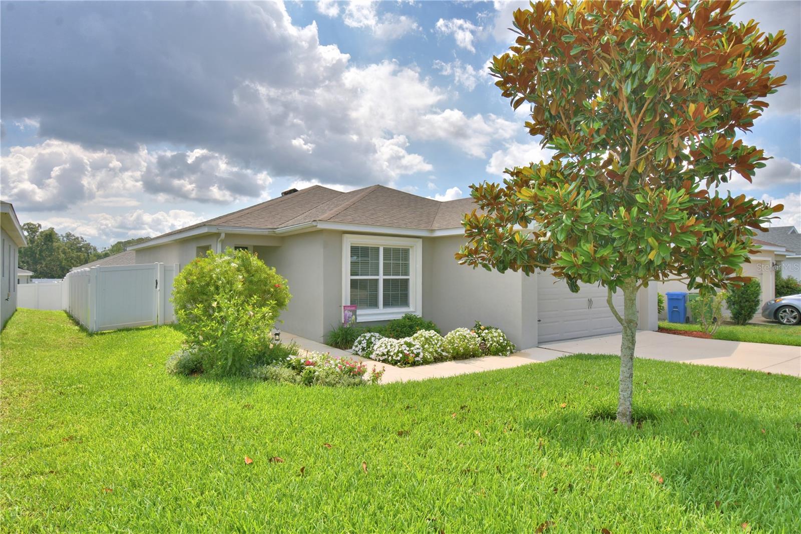 Image 3 of 28 For 879 Orleans Drive