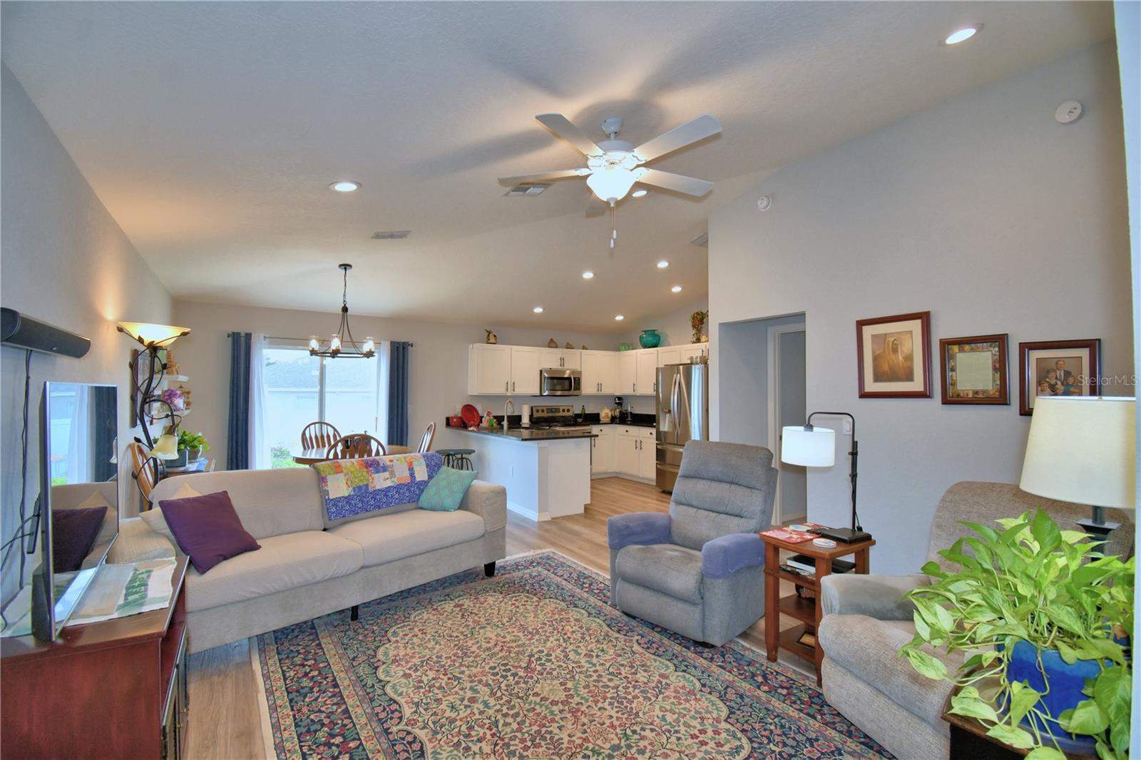 Image 8 of 28 For 879 Orleans Drive
