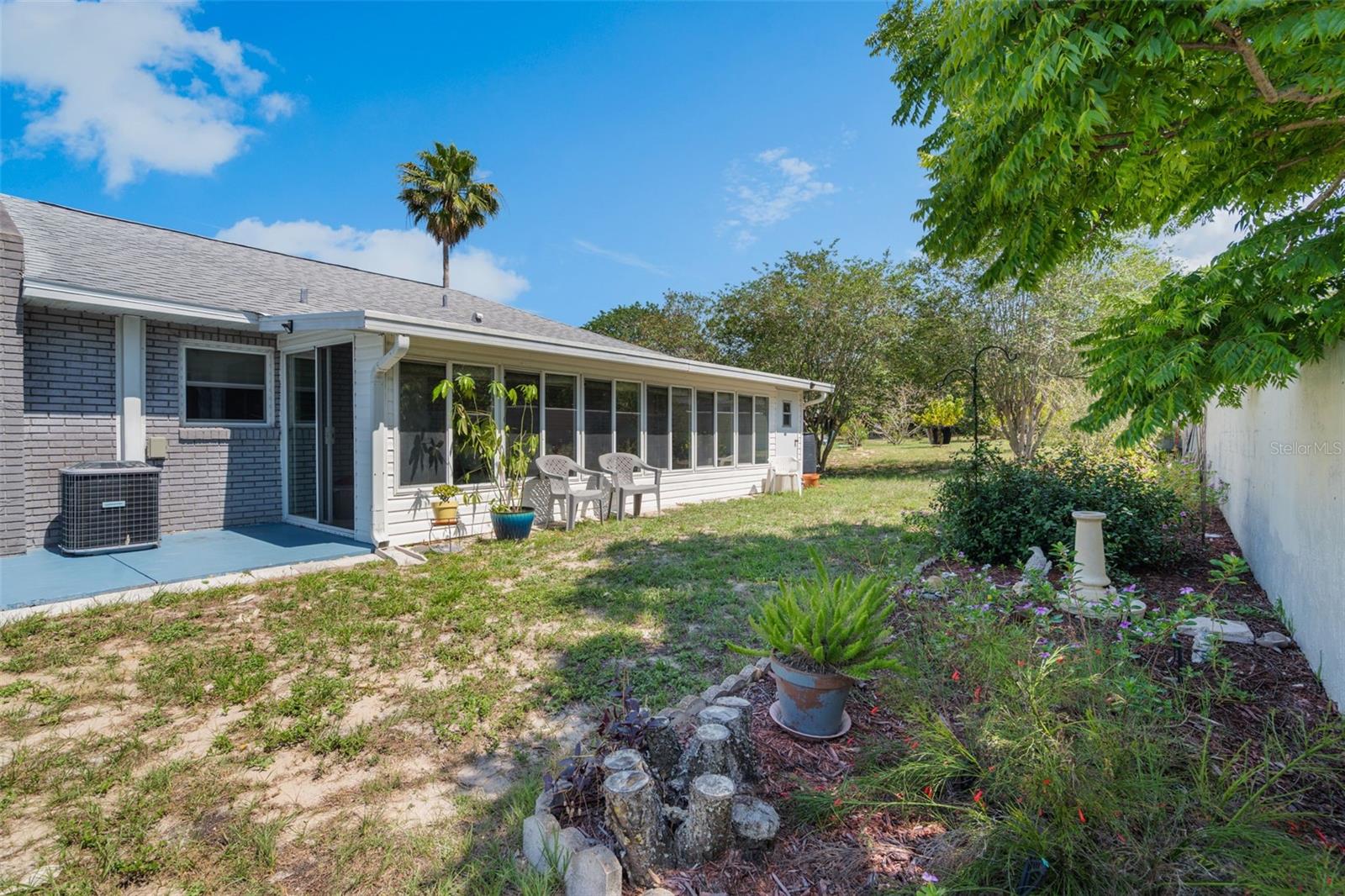 Image 16 of 20 For 1408 Thousand Roses Drive S