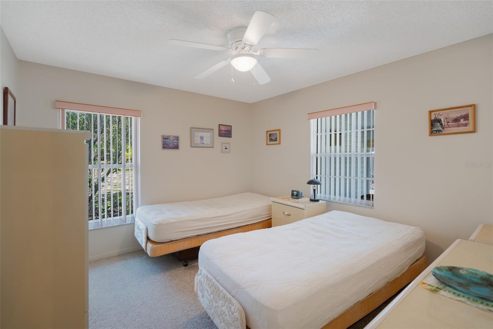 Image 7 of 20 For 1408 Thousand Roses Drive S