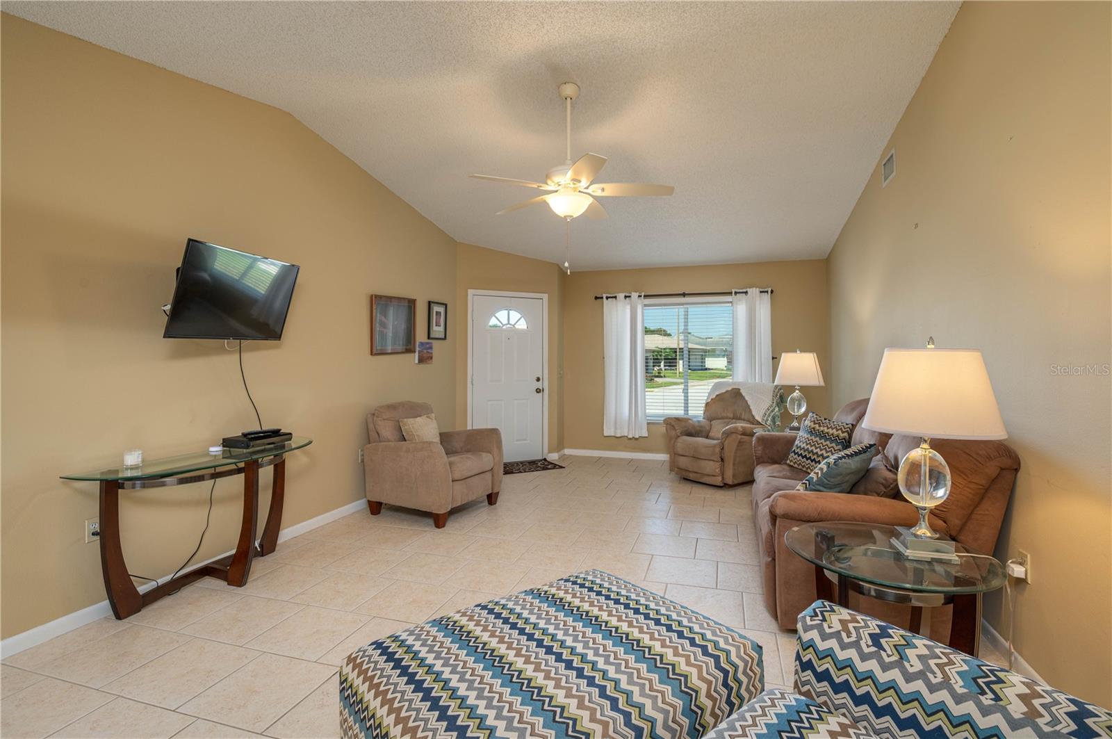 Image 19 of 38 For 3245 Prairie Dunes Circle E