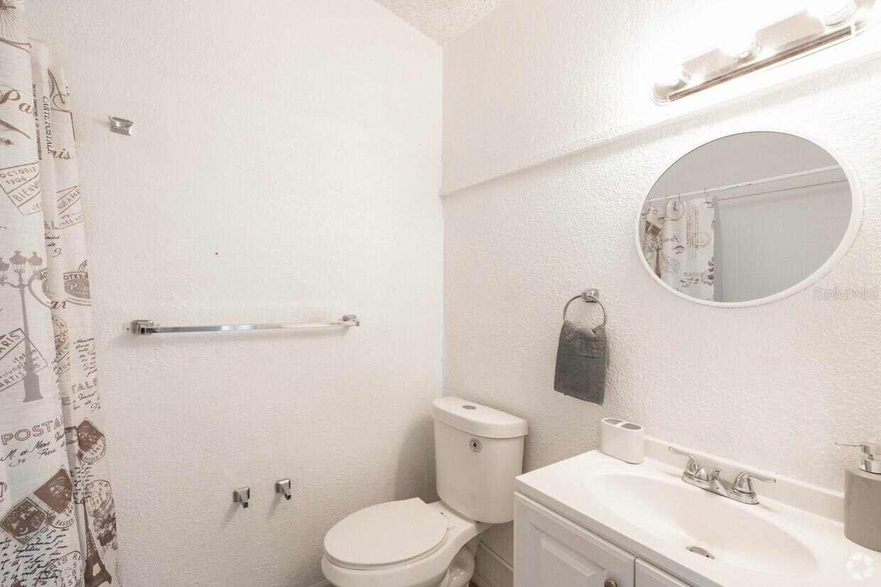 Image 15 of 22 For 21380 Hwy 27  306
