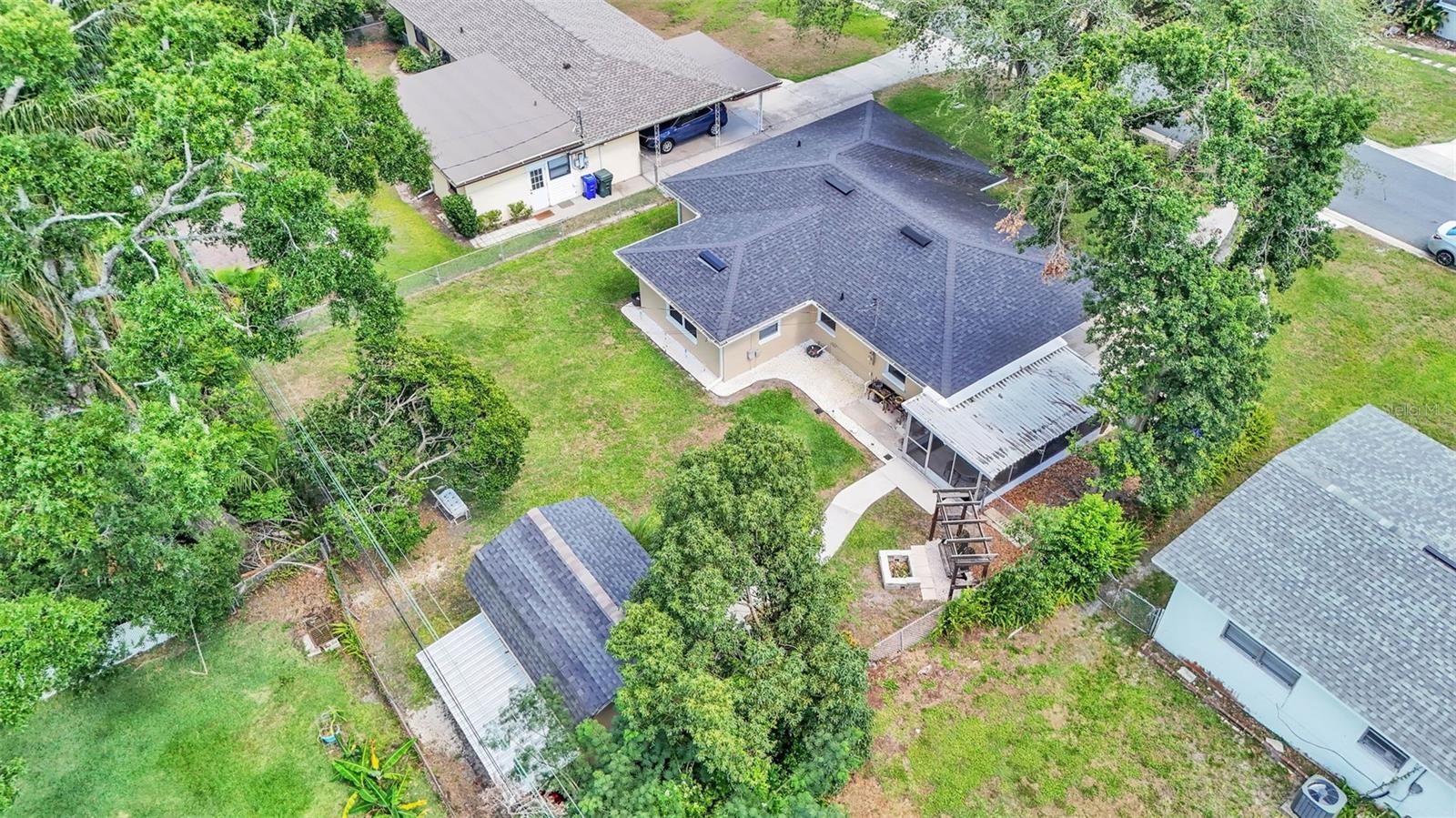 Image 11 of 42 For 616 Oriole Drive