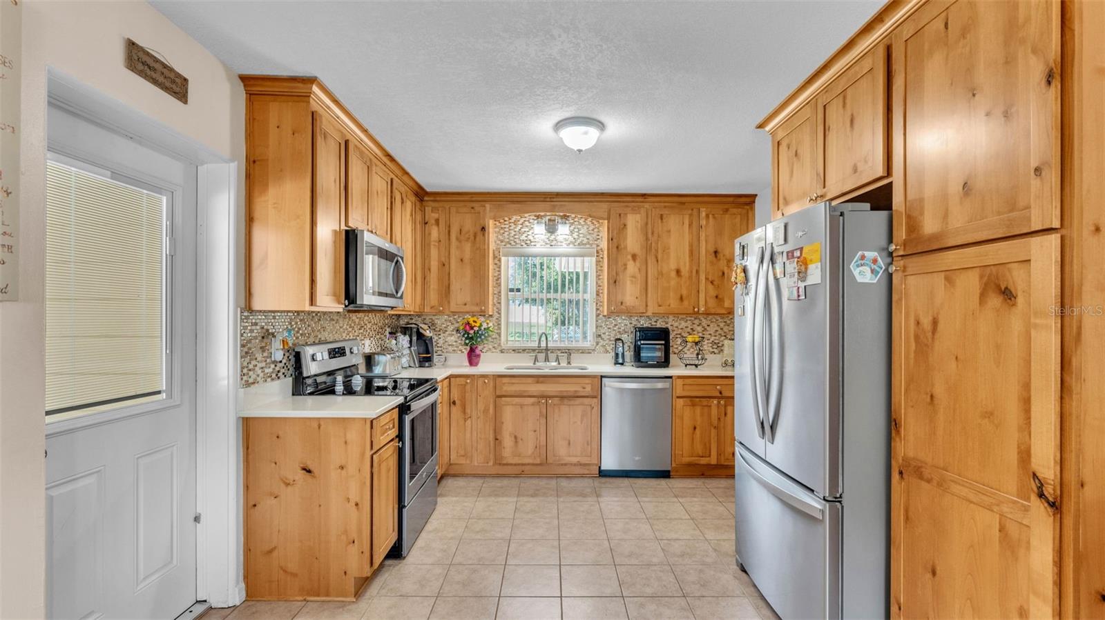Image 15 of 42 For 616 Oriole Drive