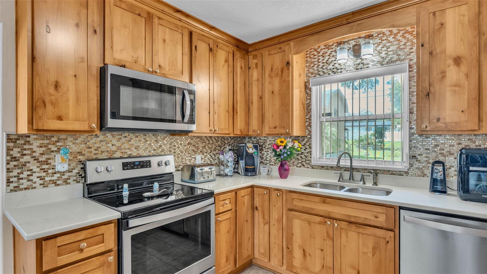 Image 16 of 42 For 616 Oriole Drive