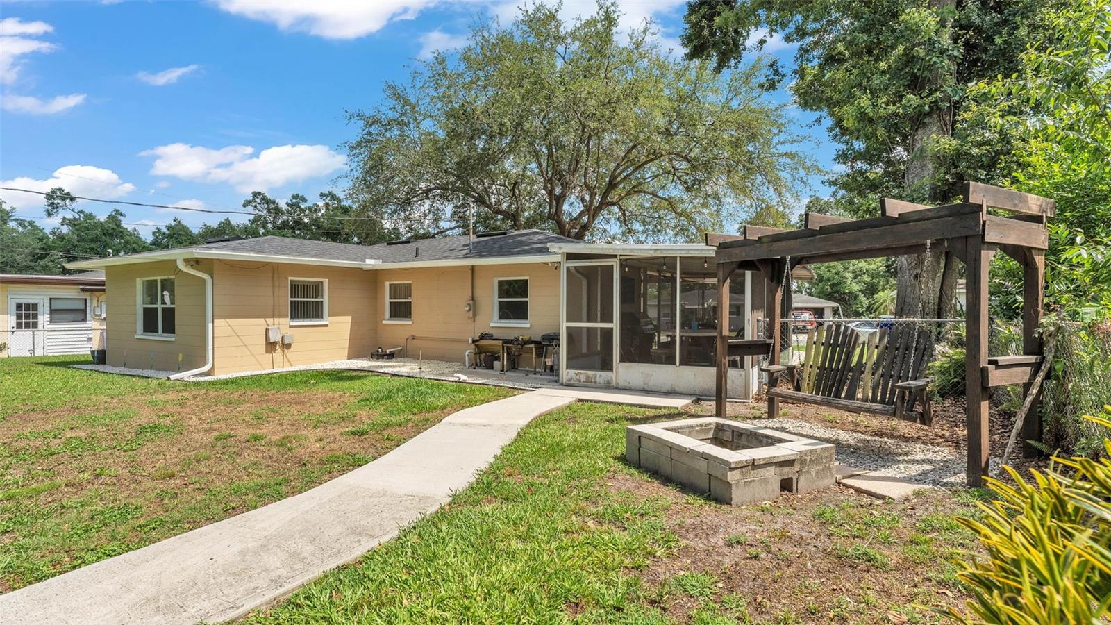 Image 37 of 42 For 616 Oriole Drive