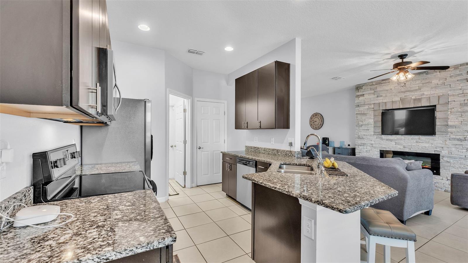 Image 20 of 46 For 428 Aragosa Drive
