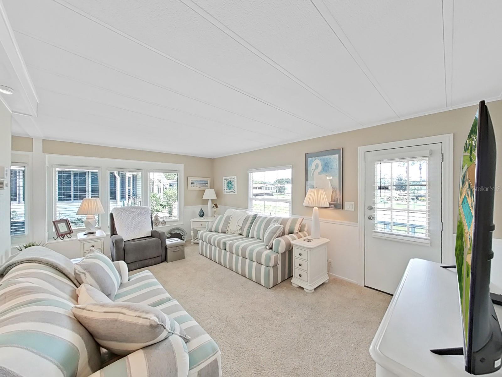 Image 11 of 48 For 4859 Foxwood Blvd