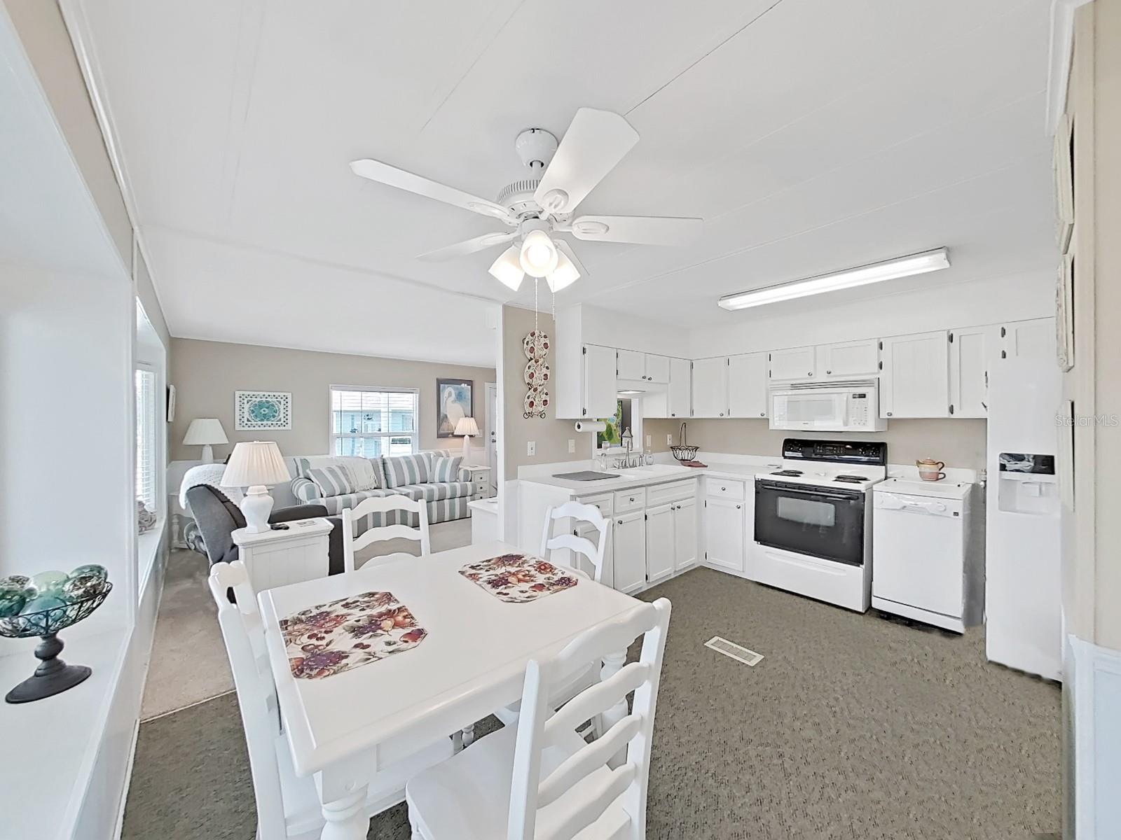 Image 17 of 48 For 4859 Foxwood Blvd