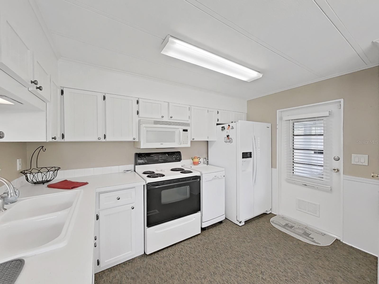 Image 18 of 48 For 4859 Foxwood Blvd