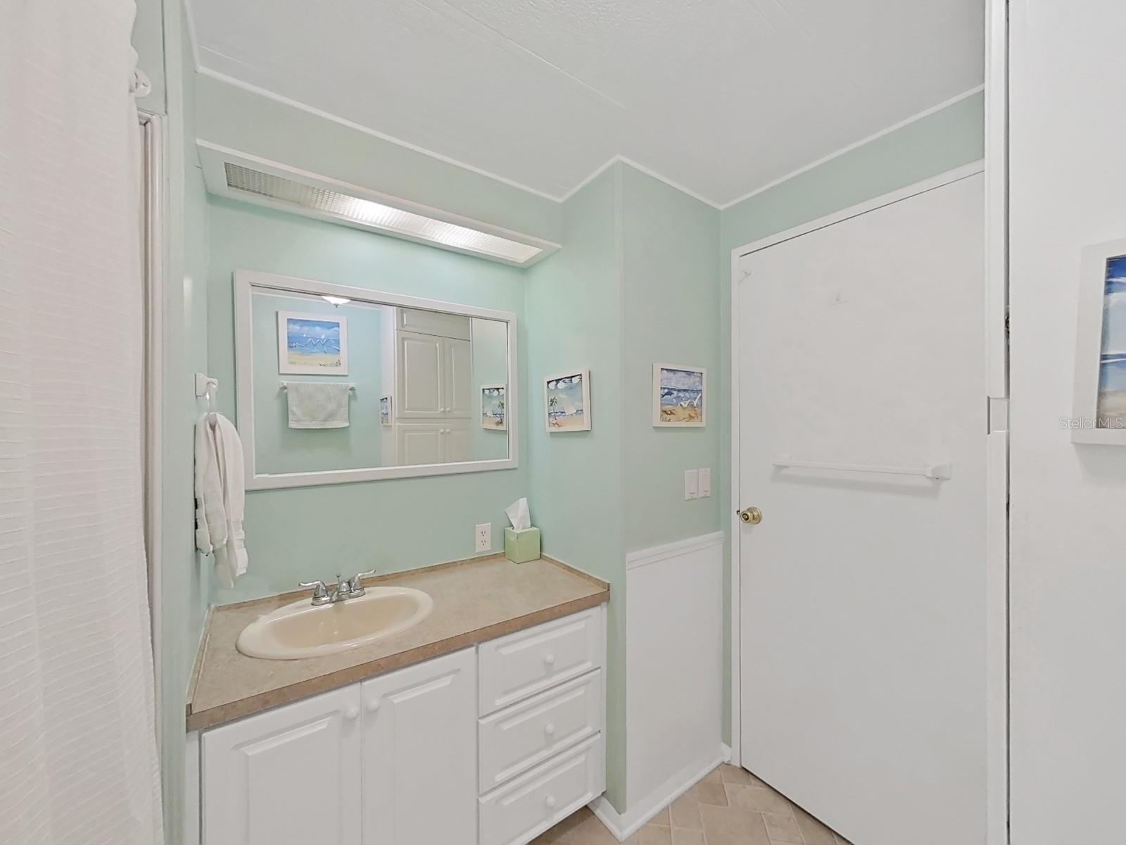 Image 33 of 48 For 4859 Foxwood Blvd