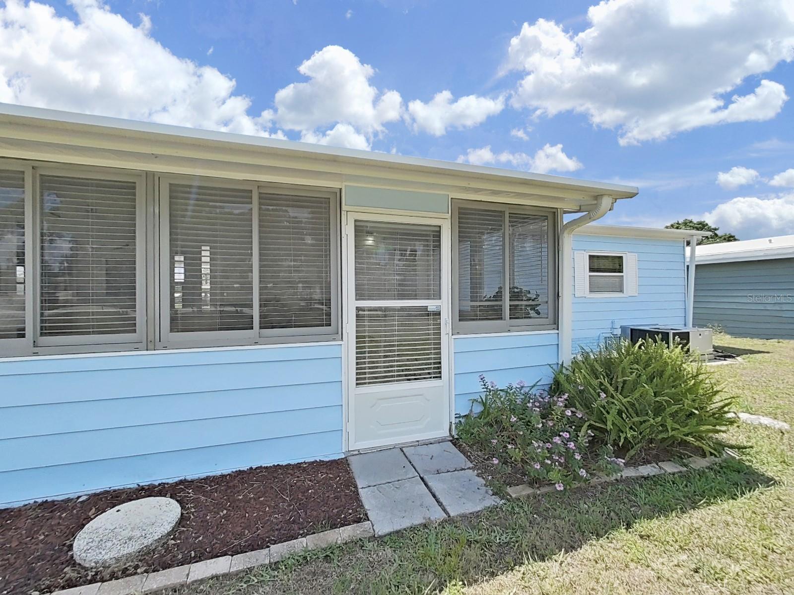 Image 7 of 48 For 4859 Foxwood Blvd