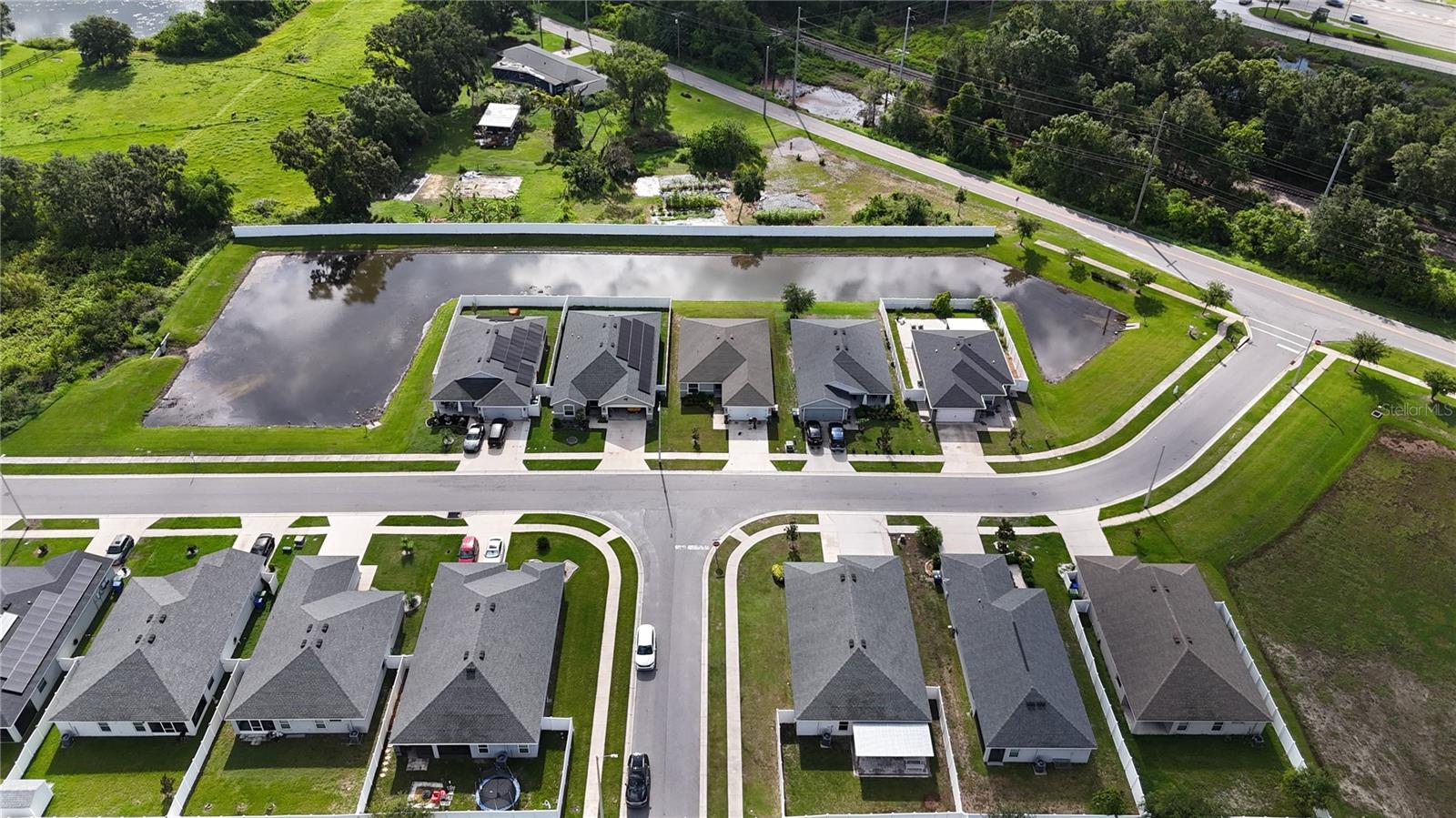 Image 36 of 42 For 648 Lorient Drive