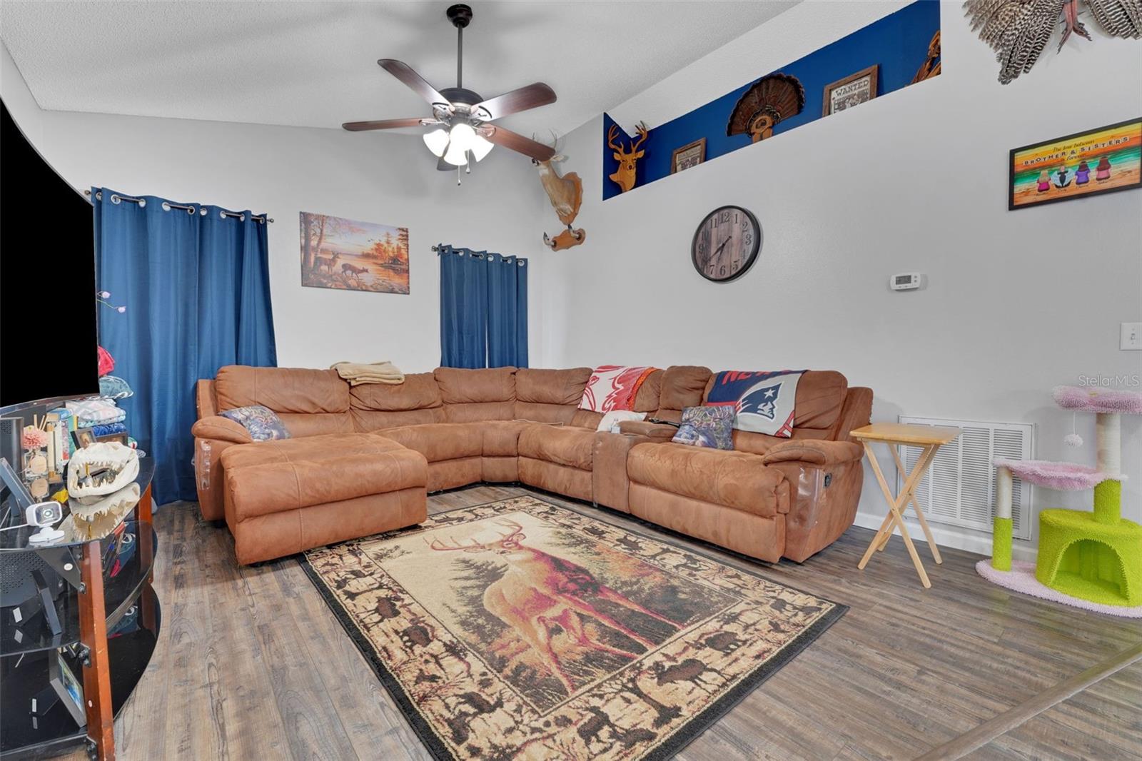 Image 16 of 50 For 505 8th Street S