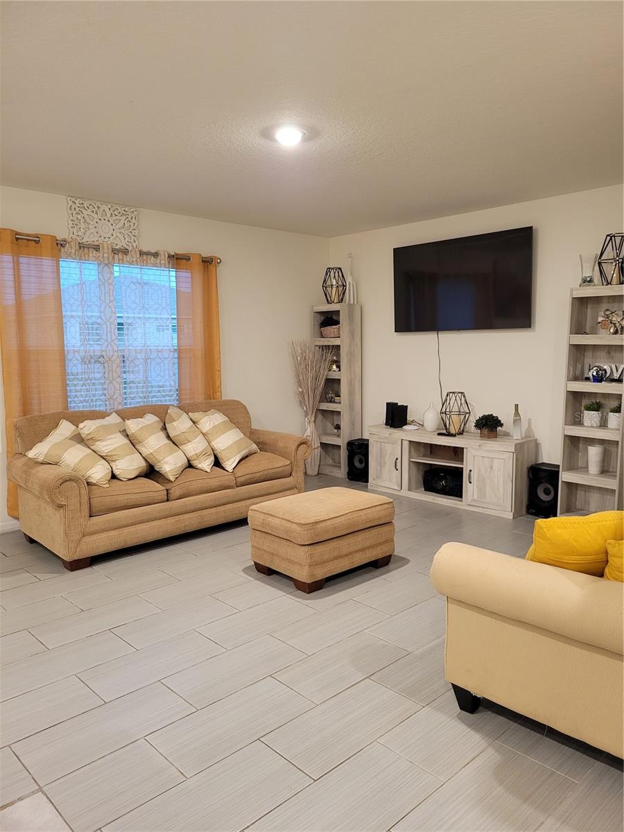 Image 10 of 34 For 1378 Fox Squirrel Drive