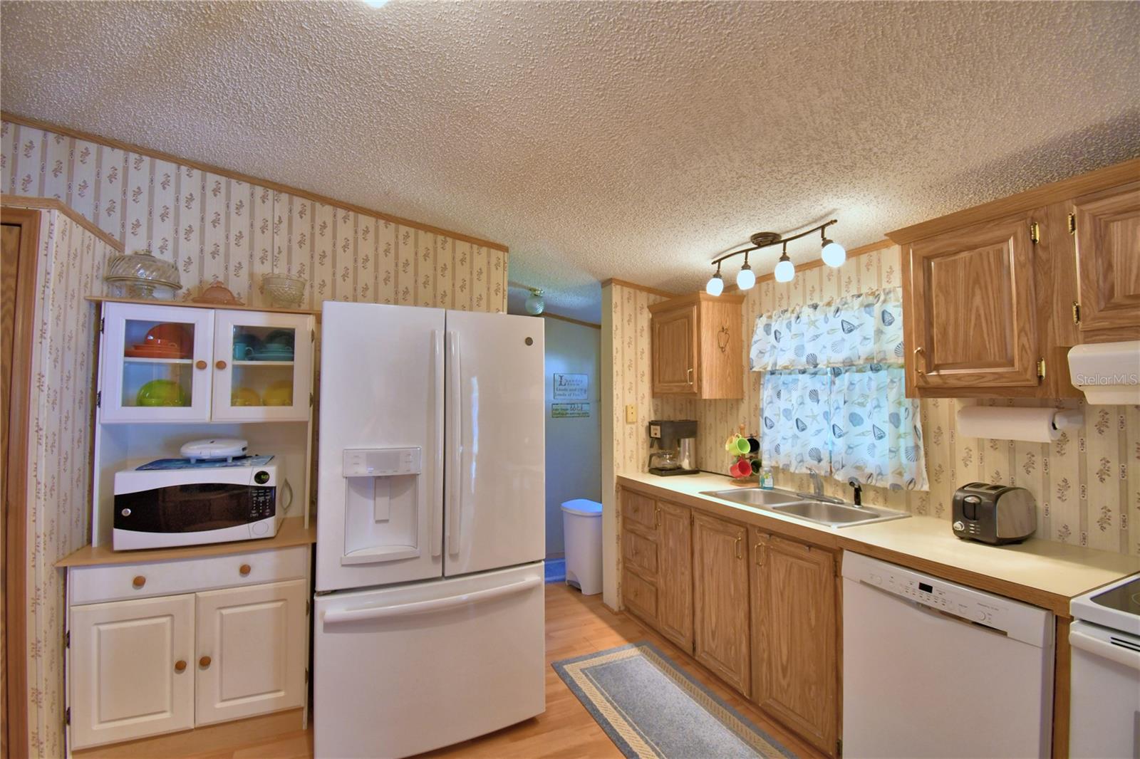 Image 11 of 76 For 5709 Lake Fox Drive