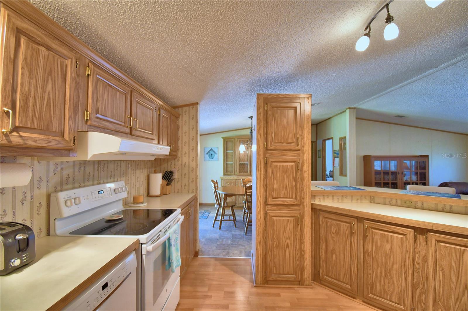 Image 40 of 76 For 5709 Lake Fox Drive