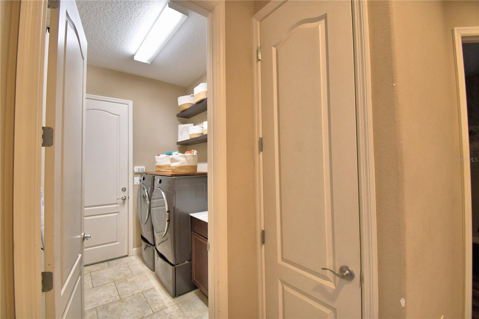Image 21 of 67 For 2340 Pinehurst Court