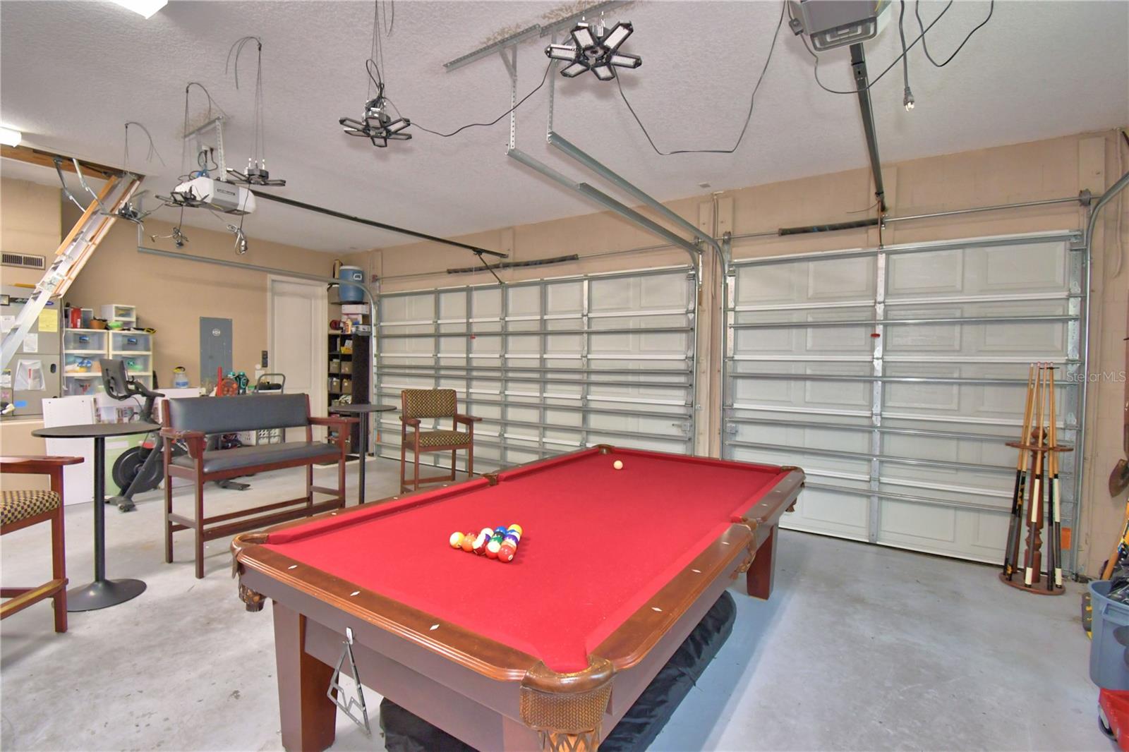Image 23 of 67 For 2340 Pinehurst Court