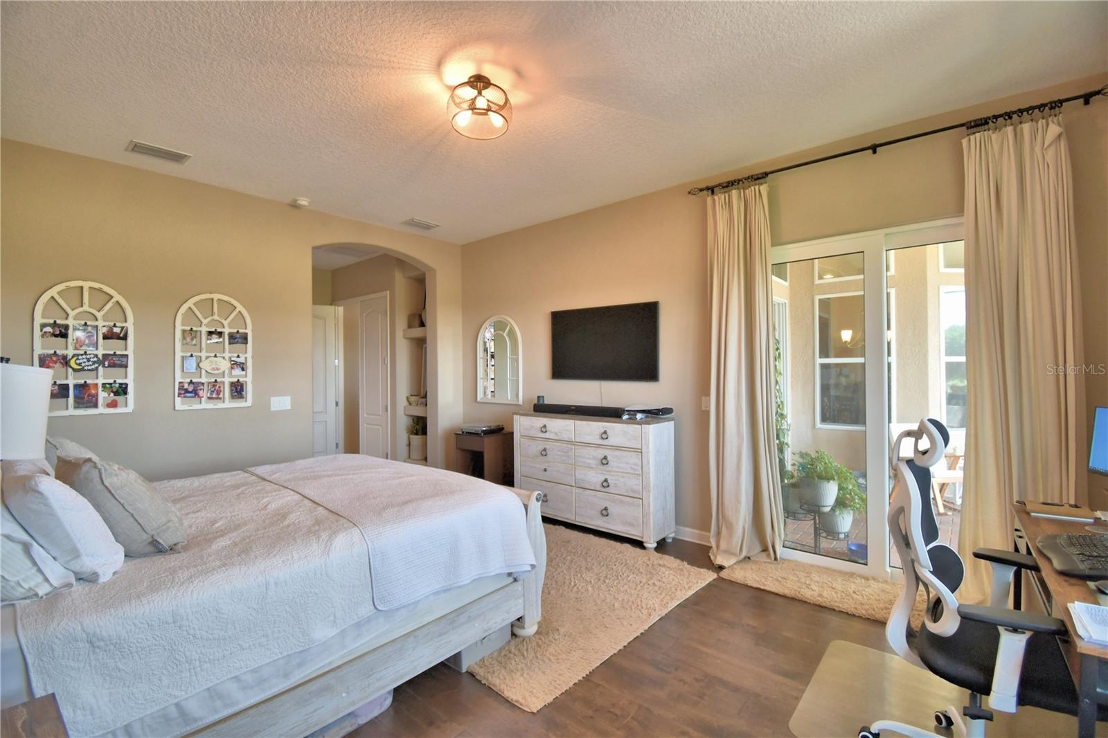 Image 40 of 67 For 2340 Pinehurst Court