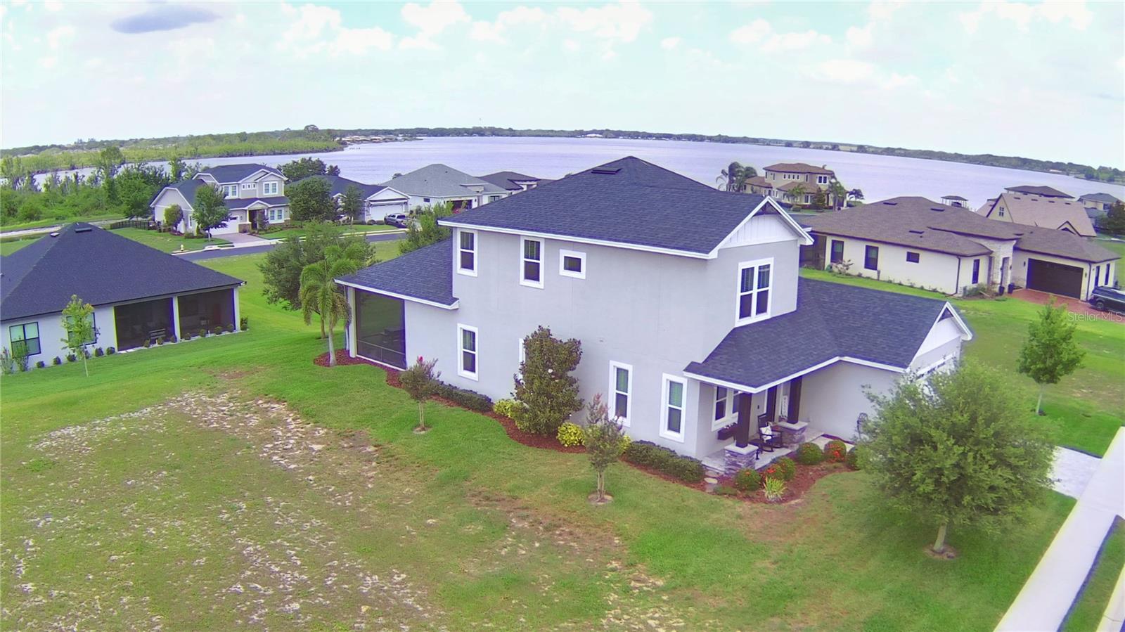Image 11 of 90 For 445 Waterfern Trail Drive