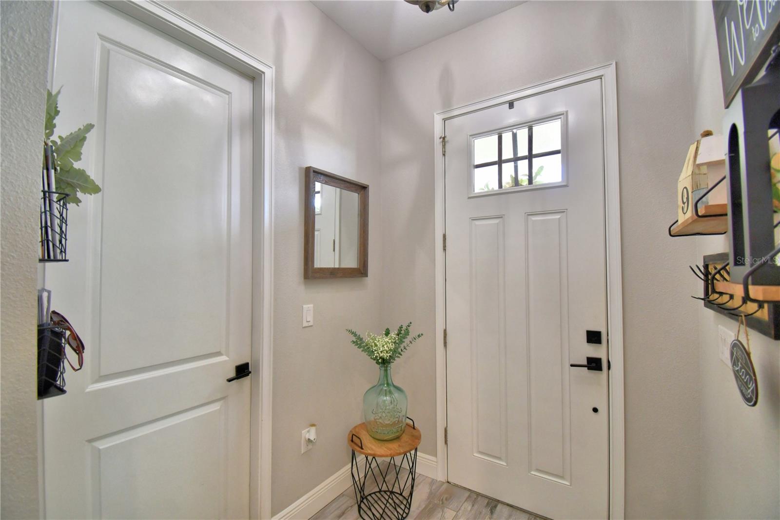 Image 15 of 90 For 445 Waterfern Trail Drive
