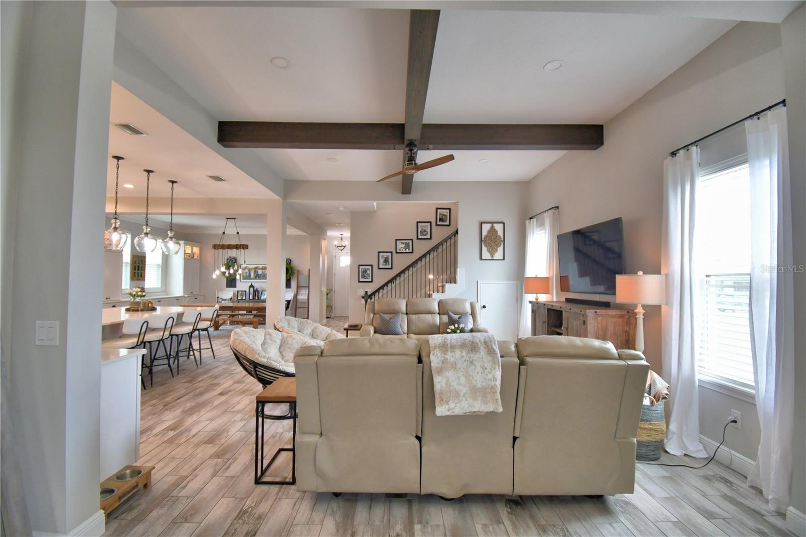 Image 33 of 90 For 445 Waterfern Trail Drive