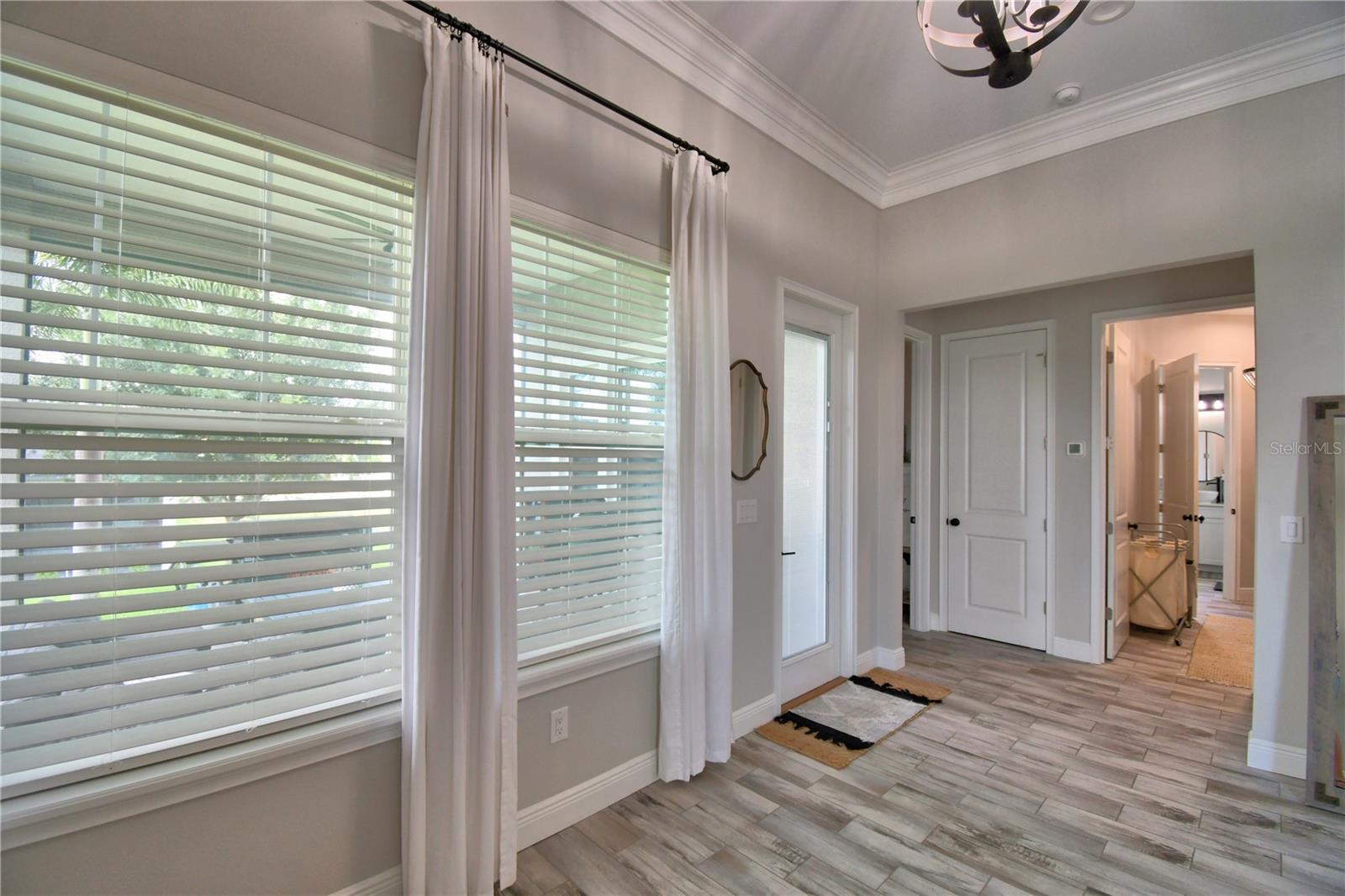 Image 35 of 90 For 445 Waterfern Trail Drive