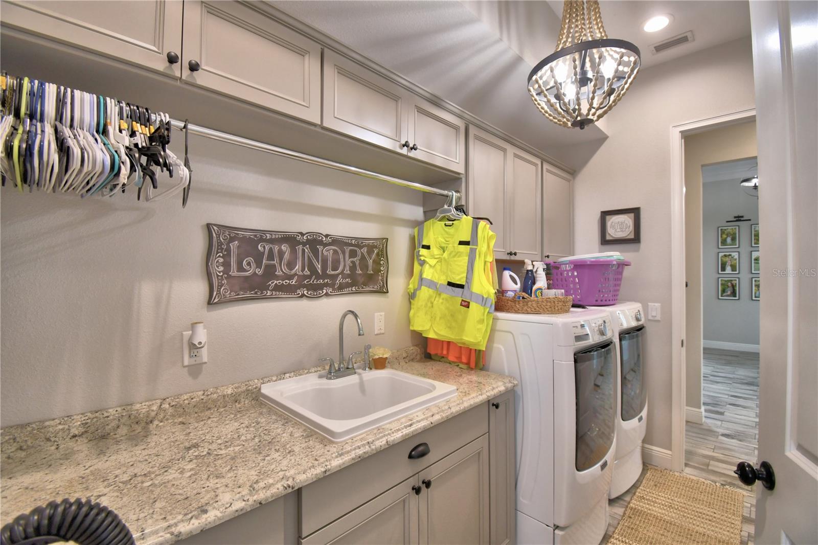 Image 38 of 90 For 445 Waterfern Trail Drive