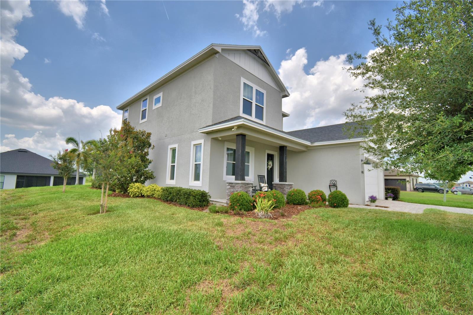 Image 7 of 90 For 445 Waterfern Trail Drive
