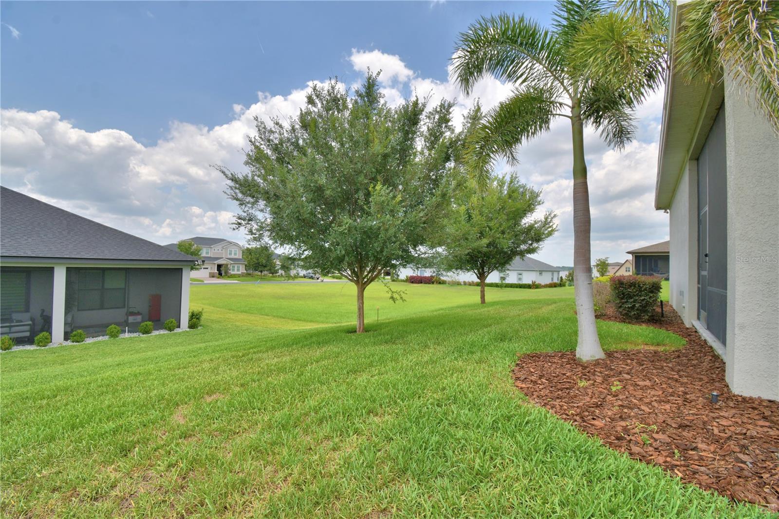 Image 8 of 90 For 445 Waterfern Trail Drive