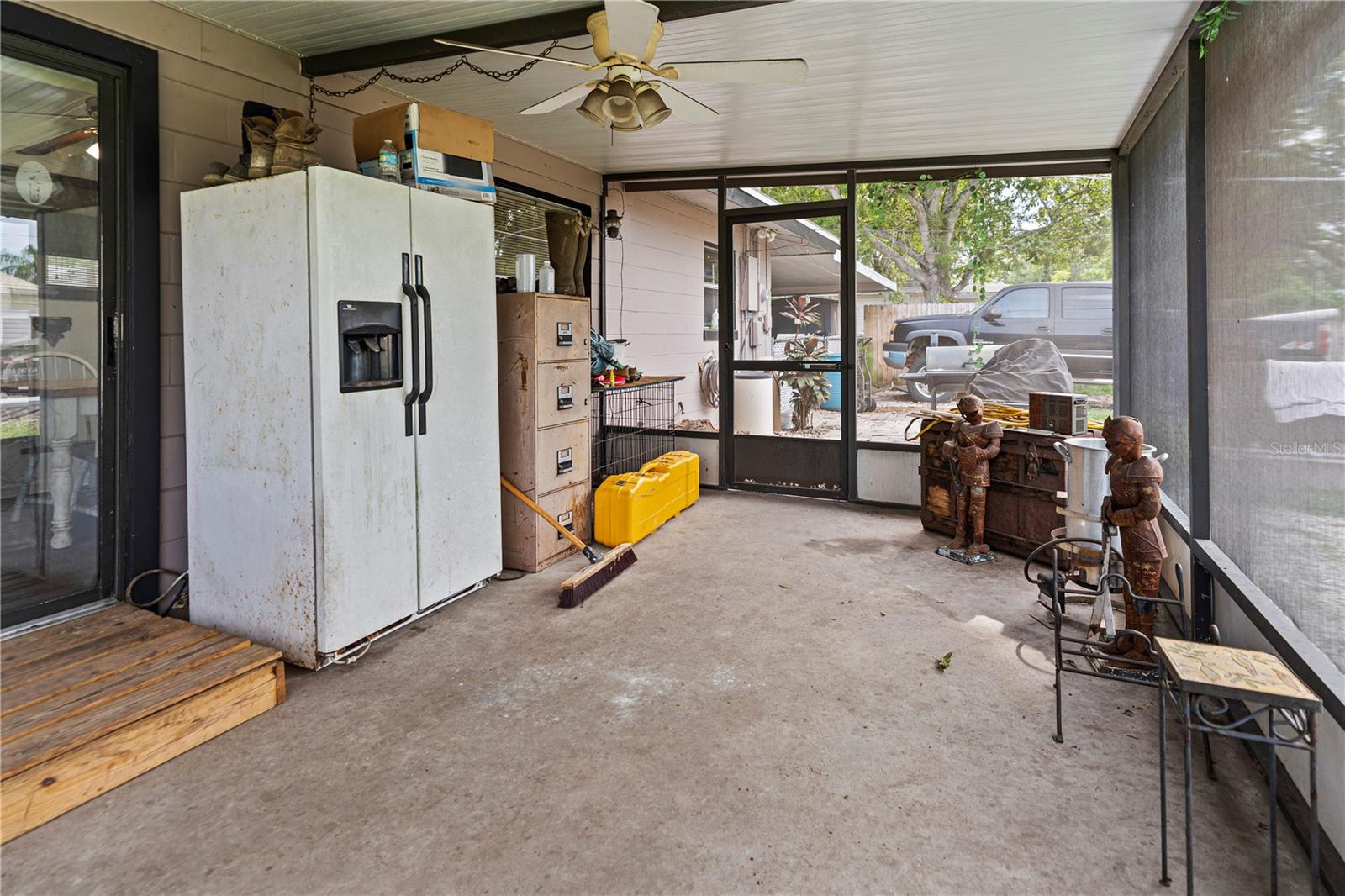 Image 19 of 26 For 105 Leslie Avenue