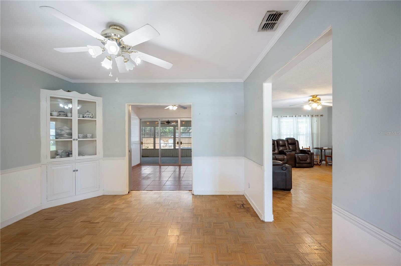Image 13 of 37 For 961 Oleander Drive Se