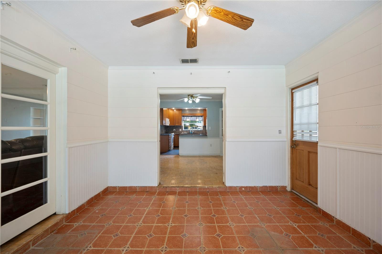 Image 14 of 37 For 961 Oleander Drive Se