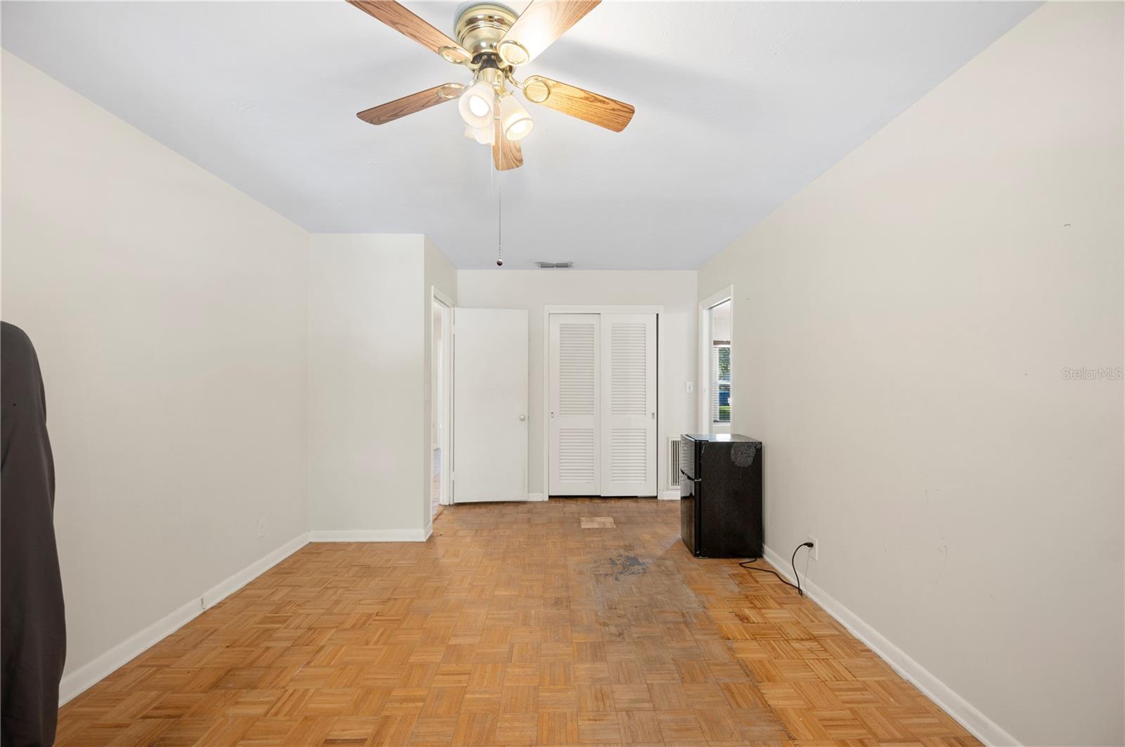 Image 16 of 37 For 961 Oleander Drive Se