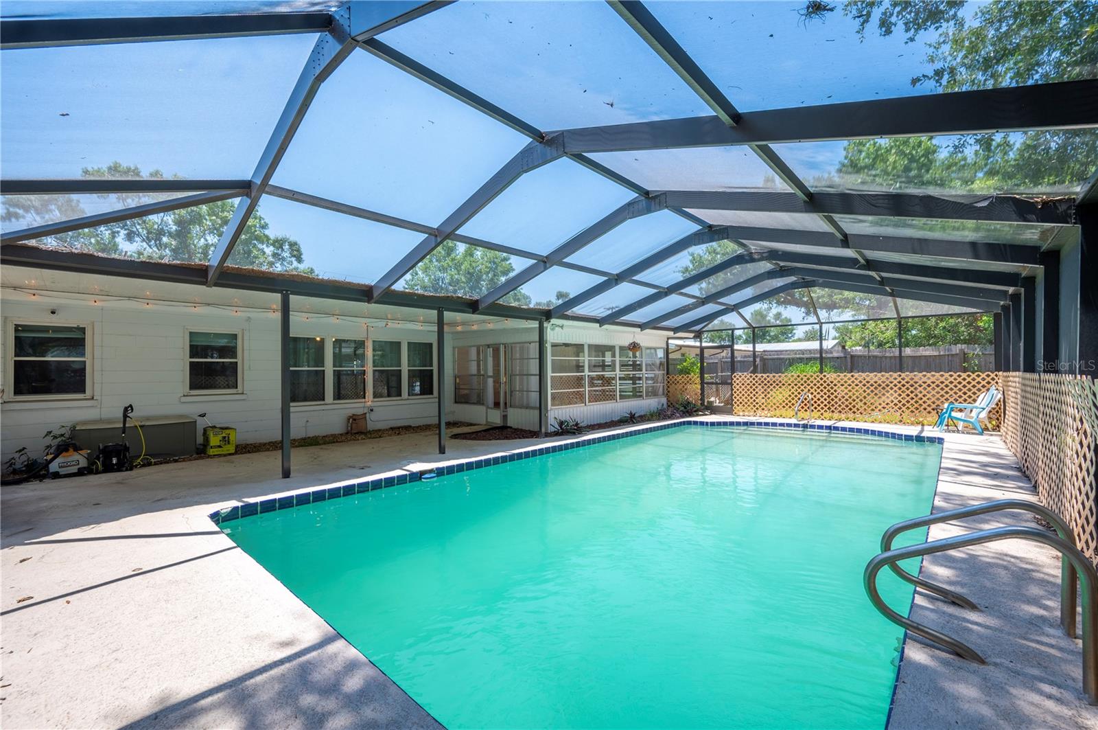 Image 33 of 37 For 961 Oleander Drive Se