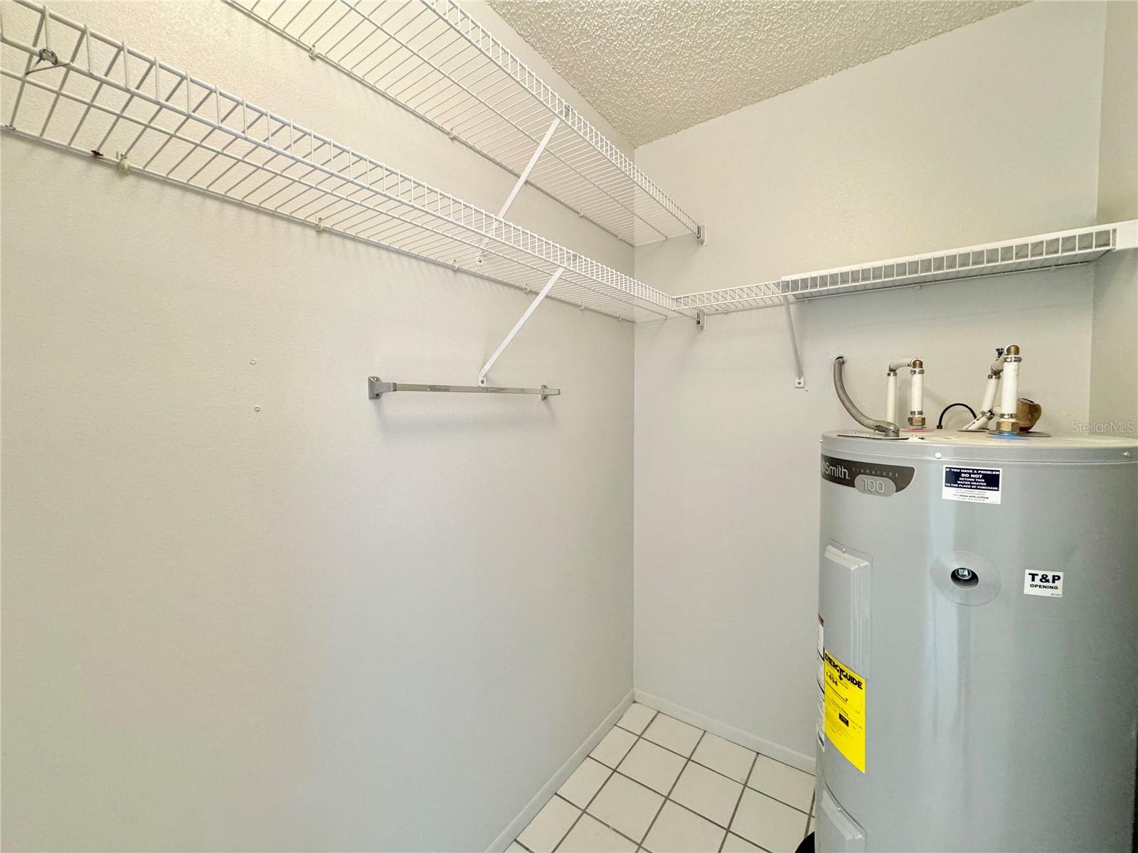 Image 10 of 43 For 615 Ridge Terrace 615