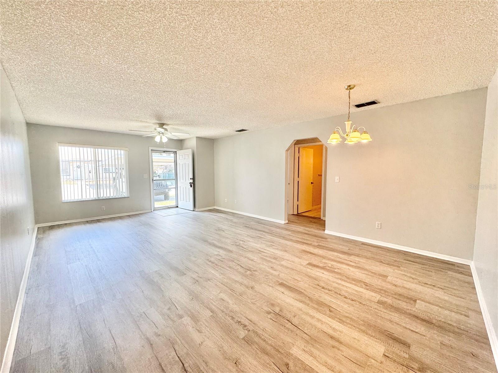 Image 11 of 43 For 615 Ridge Terrace 615