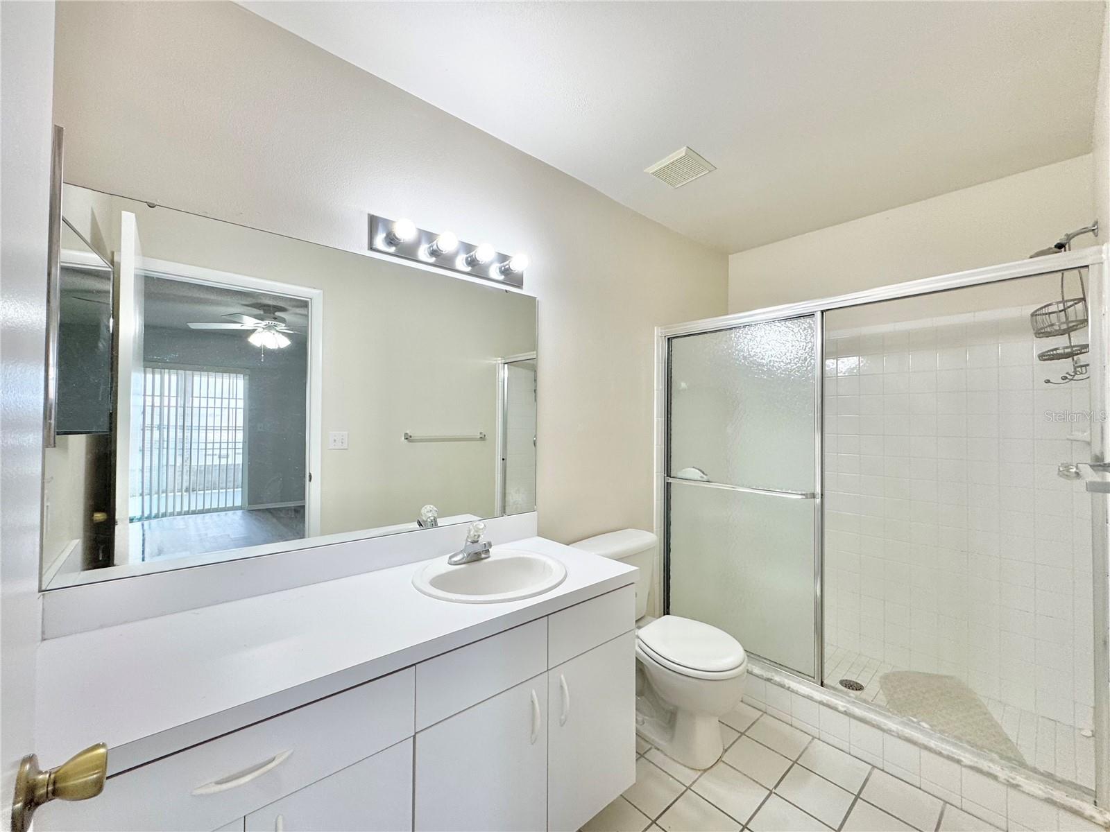 Image 17 of 43 For 615 Ridge Terrace 615