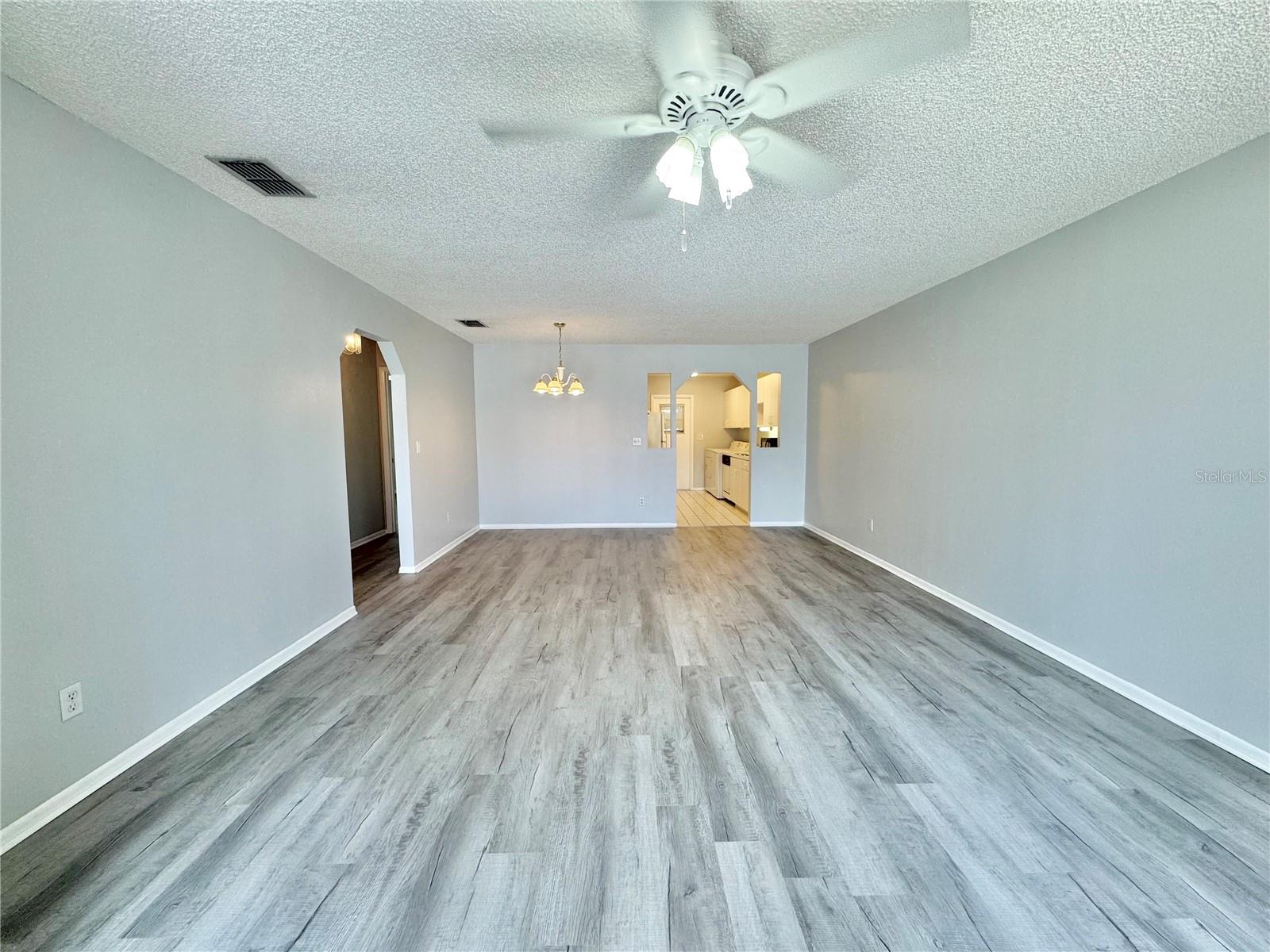 Image 3 of 43 For 615 Ridge Terrace 615