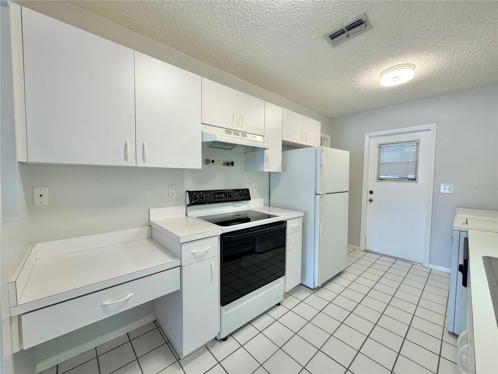 Image 7 of 43 For 615 Ridge Terrace 615