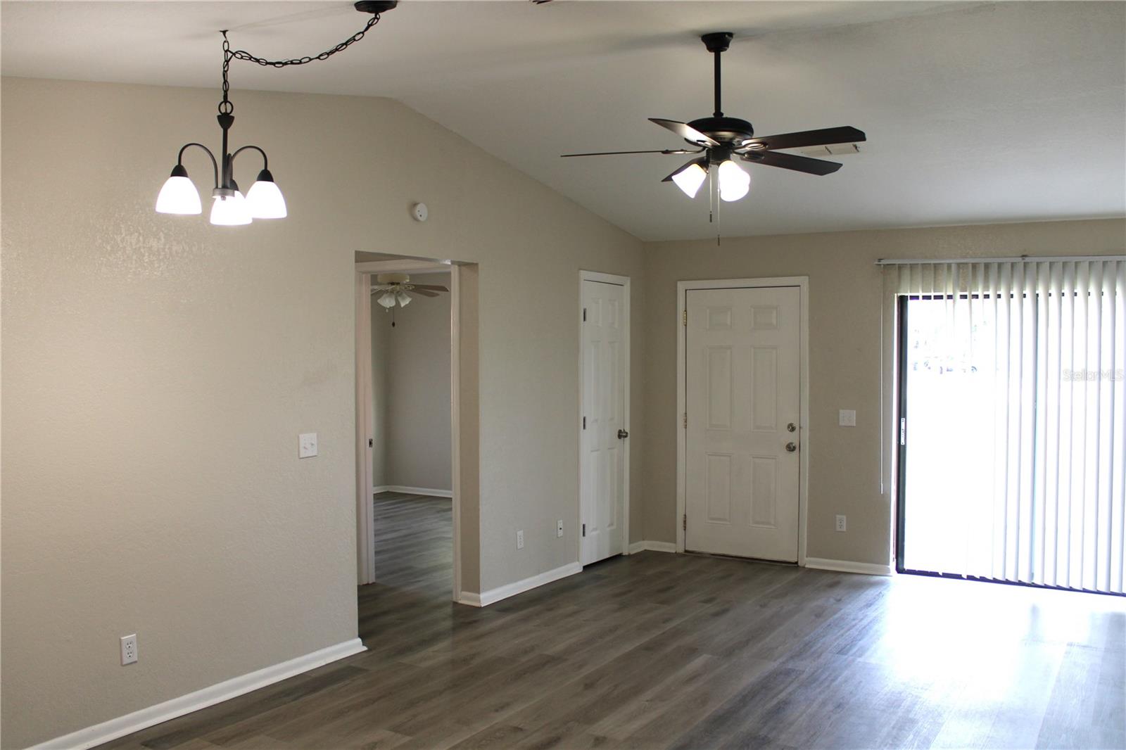 Image 11 of 40 For 3110 Harmon Lane 3112