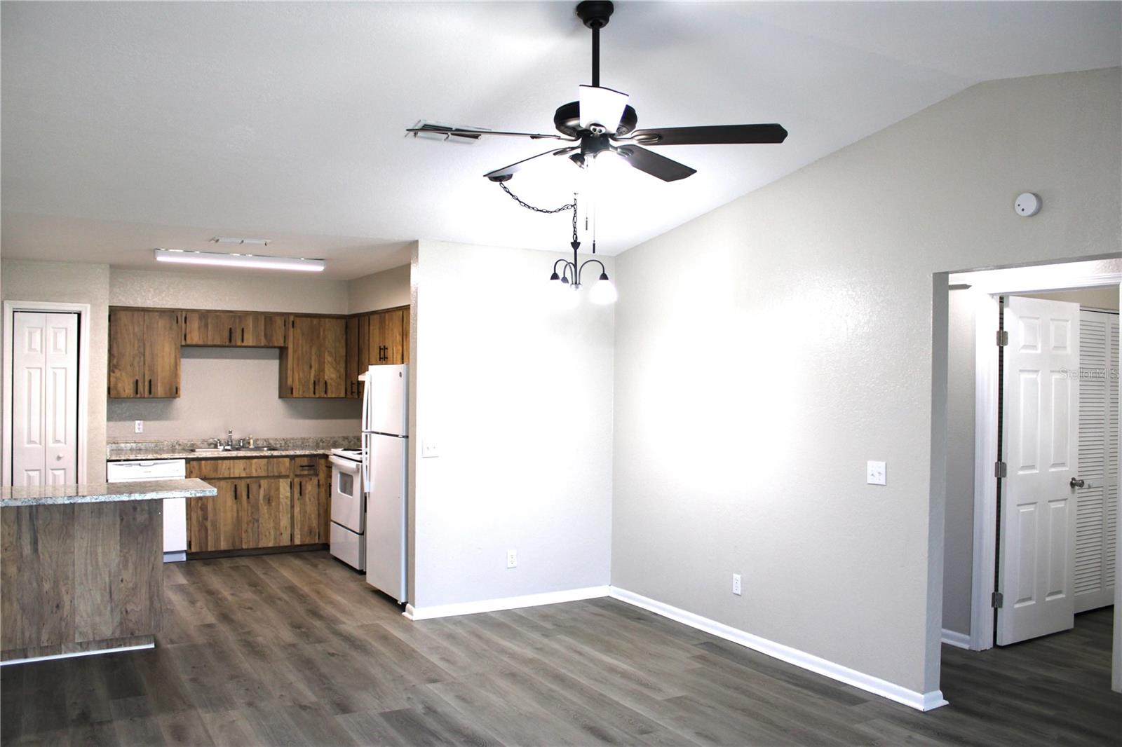 Image 13 of 40 For 3110 Harmon Lane 3112