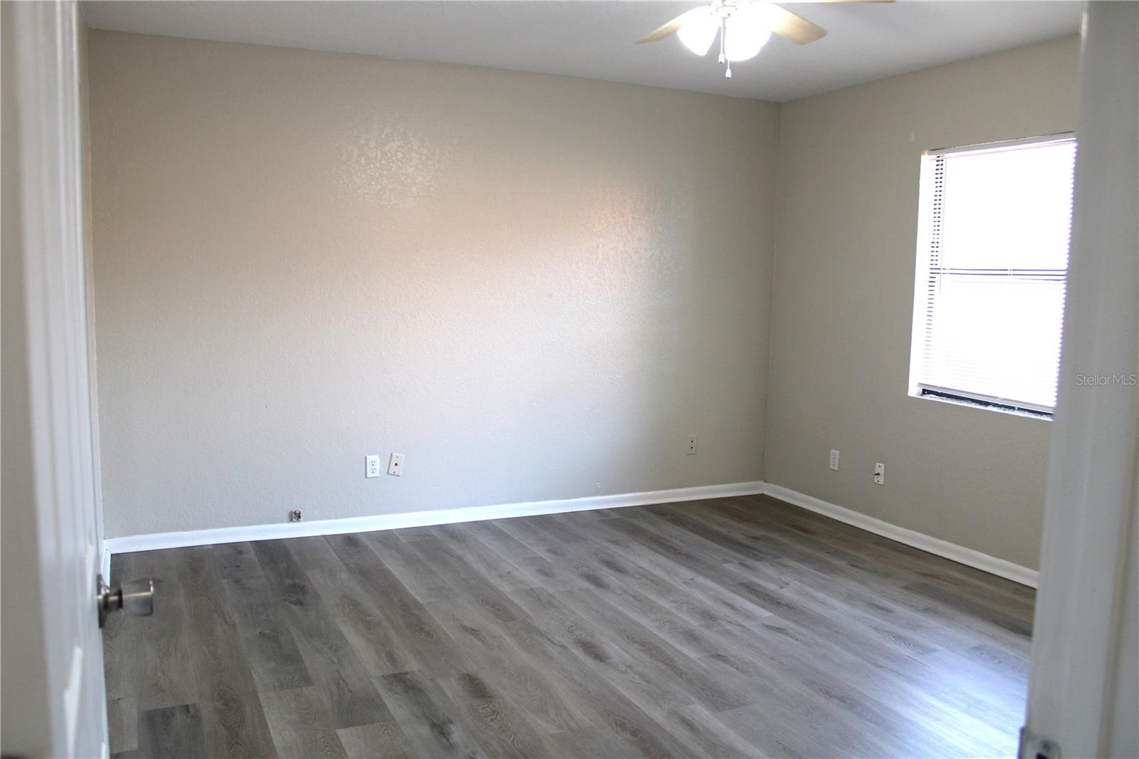 Image 15 of 40 For 3110 Harmon Lane 3112